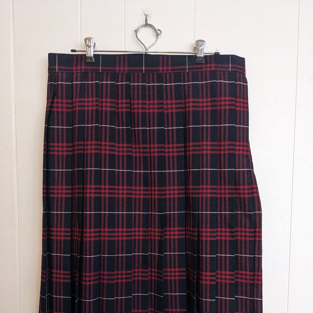 French Toast At The Knee Plaid Pleated Skirt